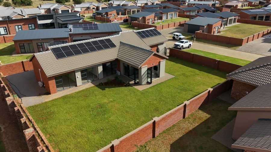 3 Bedroom Property for Sale in Van Der Hoff Park North West